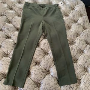 W by Worth, NWT, Army Green, Women’s Pants Size 10, super cute, new!!!